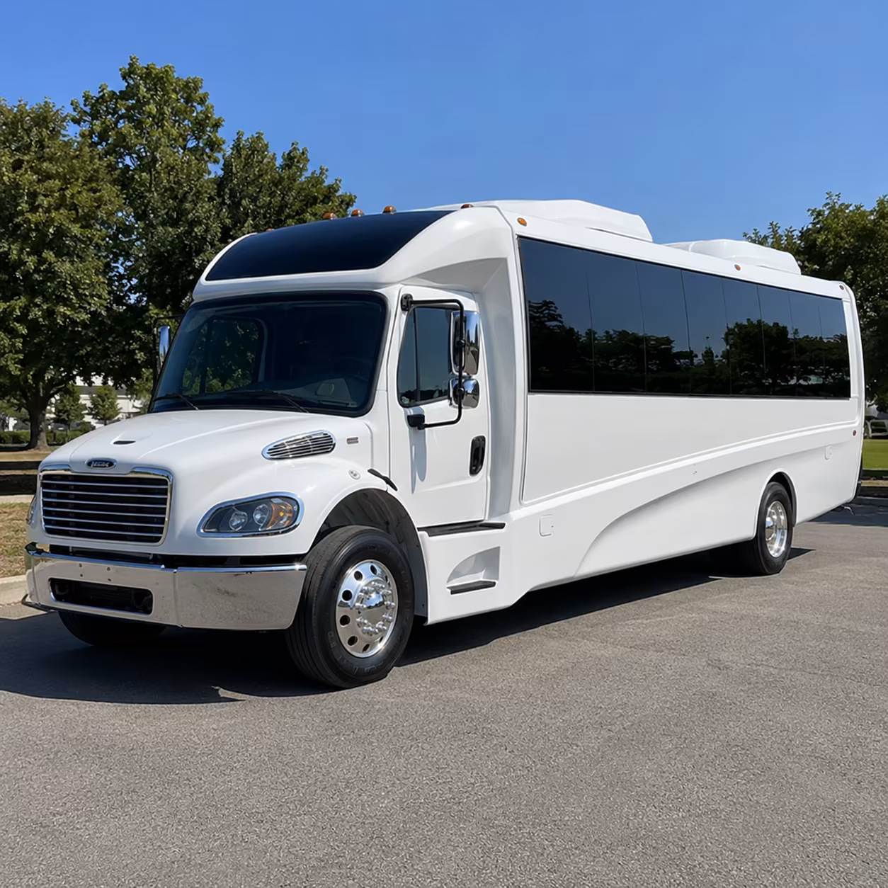 lynn 18 passenger minibus