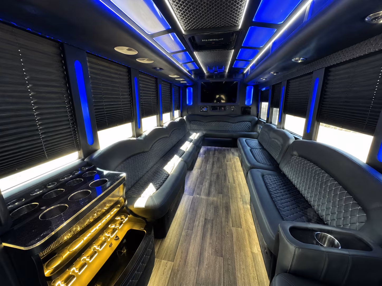 lynn party bus rental 2